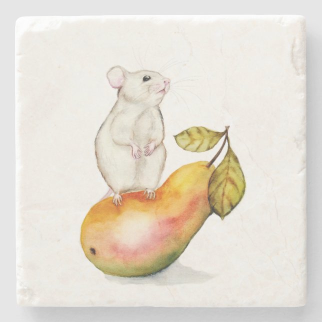 Charming Mouse on a Pear Steinuntersetzer (Vorderseite)