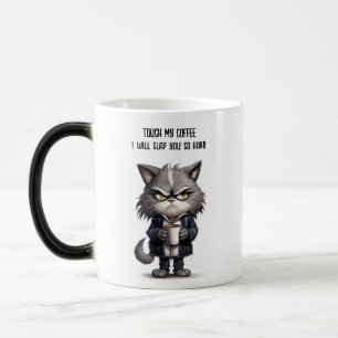Chat grincheux avec tasse de café