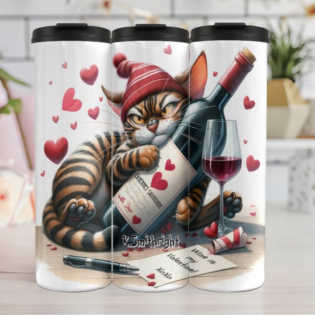 Chat grumpy avec bouteille de vin (Créateur téléchargé)