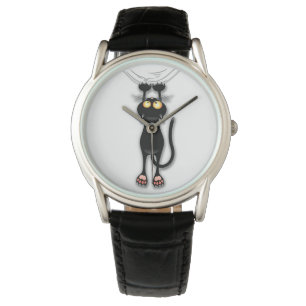 Chat noir d'amusement tombant vers le bas montre