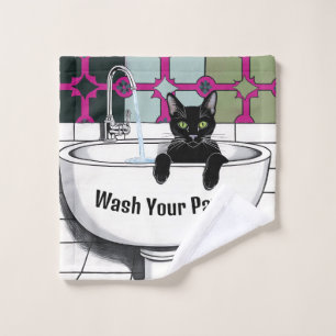 Chat noir dans un lavabo, Salle de lavage, pattes
