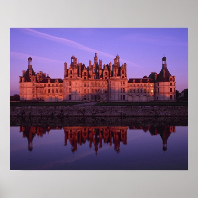 Chateau Chambord bei Sonnenuntergang, Loire Valley Poster (Vorne)