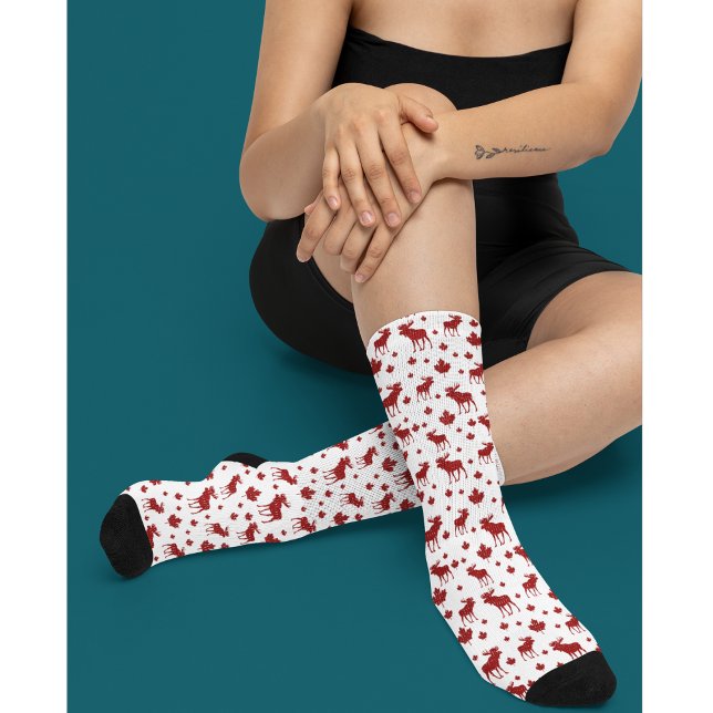 Chaussette Chaussettes Motifs Canada Maple Leaf et Moose (Canadian pride! Custom Canadian themed socks.)