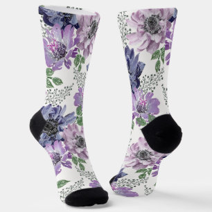 Chaussette Fleurs bleues et lilas sur fond blanc.
