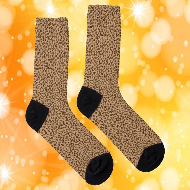 Chaussette Motif Empreinte de léopard Brown (A pair of leopard print socks done in various shades of brown)