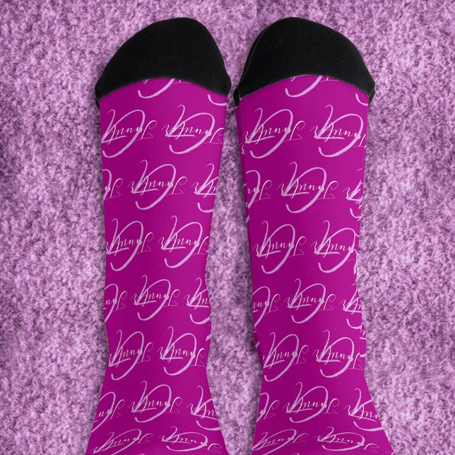 Chaussette Nom du monogramme et première chaussettes de mauve (Créateur téléchargé)