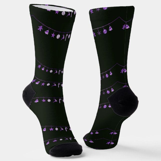 Chaussette Ornements de Noël violets suspendus sur des Chauss (Angulaire)