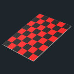 CHECKERBOARD NOTIZBLOCK<br><div class="desc">ROTE UND SCHWARZE PRÜFPLATTE</div>