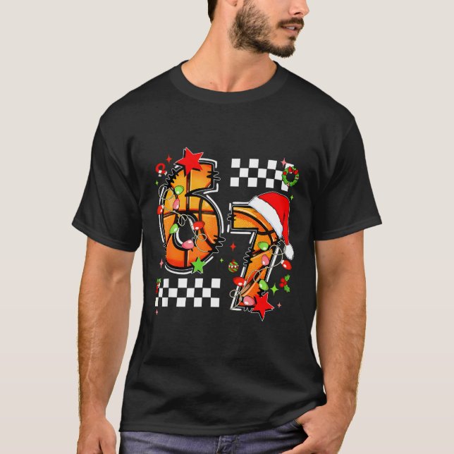 Checkered 67 Basketball Santa Hat Christmas Six Se T-Shirt (Vorderseite)