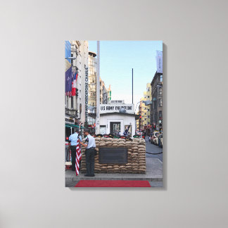 Checkpoint Charlie Berlin | Farbversion Leinwanddruck