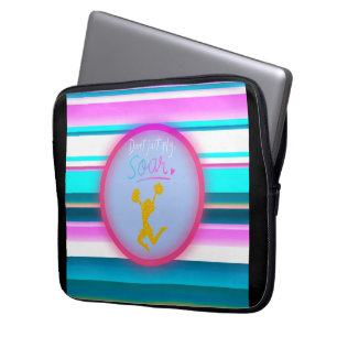 Cheerleading "Flieg nicht nur, schweb" Streifen    Laptopschutzhülle