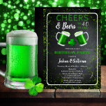 Cheers and Bers St. Patricks 40. Geburtstags-Party Einladung<br><div class="desc">Feiern Sie einen besonderen Geburtstag im Stil mit diesem rustikalen "Cheers and Beers"-Tafel und schäumenden grünen Bierbrauer-Tasse Barroom-Look "Birthday Party"-Design mit grünen Konfetti-Punkten. Composite Design von Holiday Hearts Designs (Rechte vorbehalten).</div>