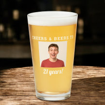 Cheers & Beers 21 Jahre altes Geburtstags-Foto