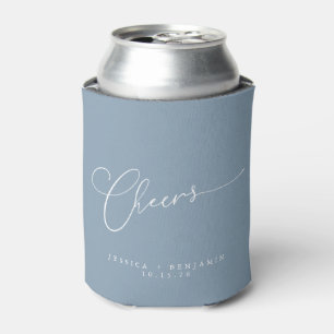 Cheers Minimalistisch Dusty Blue Script Custom Wed Dosenkühler