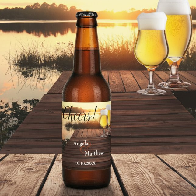 Cheers Romantic Sunset Wedding Beer Label Bierflaschenetikett (Beer label featuring two beer glasses on a jetty at sunset. For a wedding or other celebration)