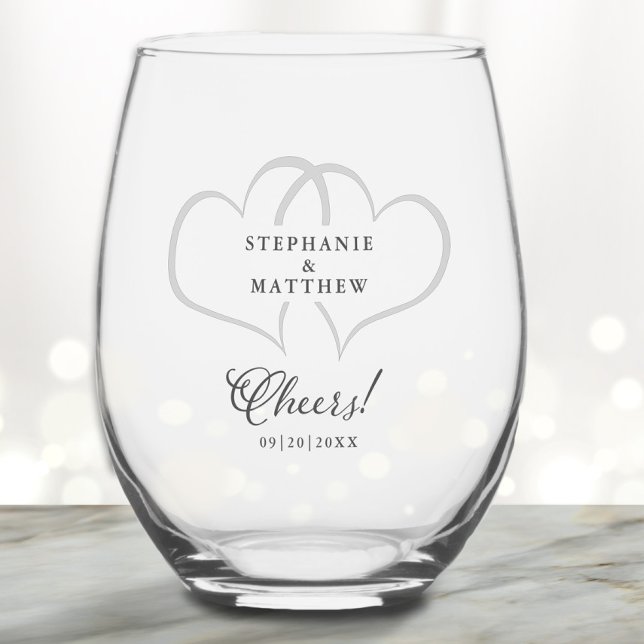 Cheers Wedding Verlobung Hörnamen Datum benutzerde Weinglas Ohne Stiel (Cheers Wedding Engagement Hearts Names Date Custom Stemless Wine Glass)