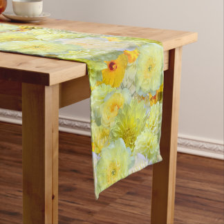 Cheery Yellow Floral Botanical  Mittelgroßer Tischläufer