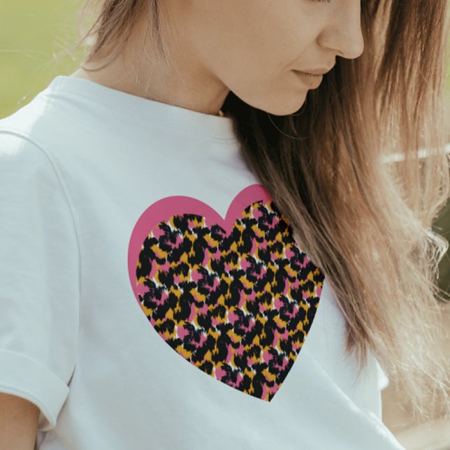 Cheetah Heart Pink Black Tri-Blend Shirt (Von Creator hochgeladen)