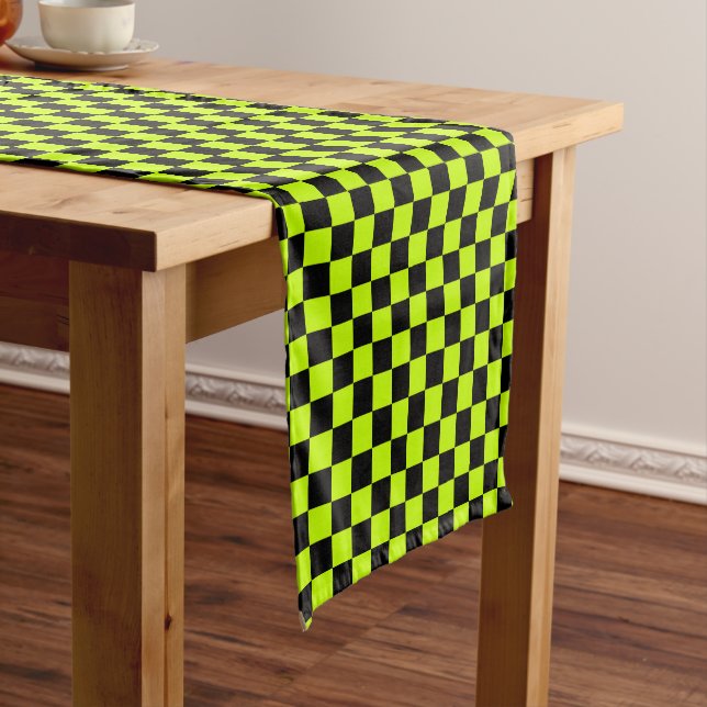 Chemin De Table Court Acid green black checkerboard pattern (In Situ)