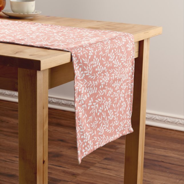 Chemin De Table Court Agritourisme simple motif floral rose (In Situ)