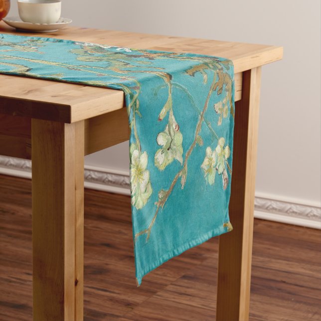 Chemin De Table Court Almond Blossom, 1890 par Vincent van Gogh (In Situ)