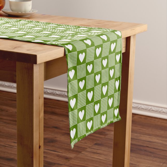 Chemin De Table Court Avocado Green Gingham Heart Patch Plaid (In Situ)