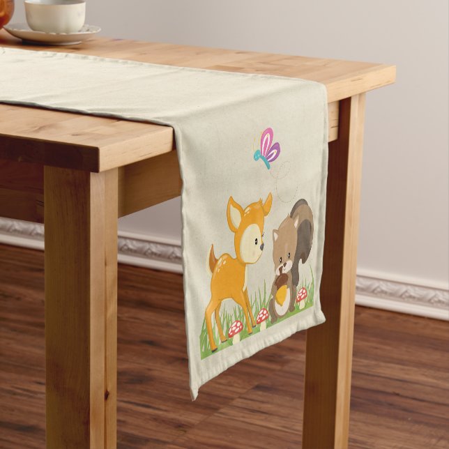 Chemin De Table Court Belle forêt Animaux Caricature Whimsical (In Situ)