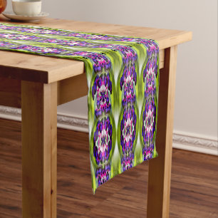 Chemin De Table Court Berries pourpres Nature Abstraite