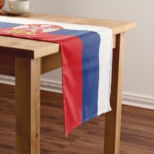 Chemin De Table Court drapeau de la Serbie