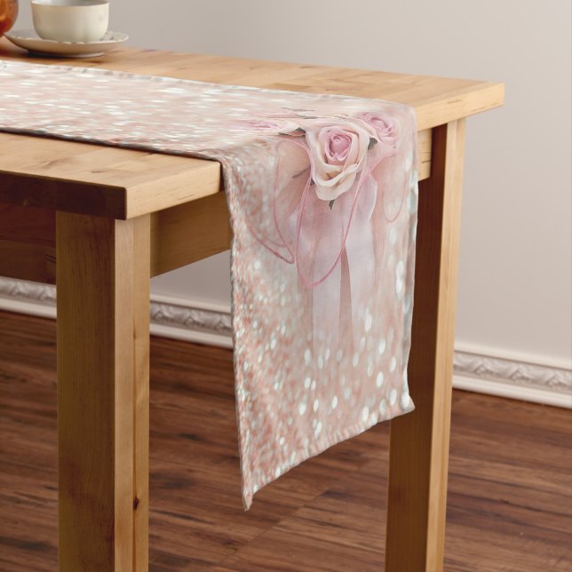Chemin De Table Court Elégant design moderne, Glitterie, Rose (In Situ)