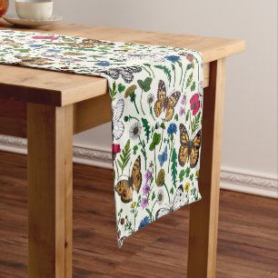 Chemin De Table Court Fleurs sauvages et papillons sur blanc