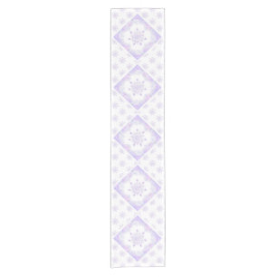 Chemin De Table Court flocon de neige violet clair et coeur étincelant
