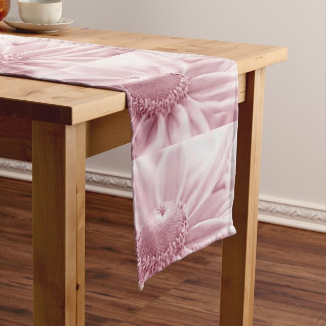 Chemin De Table Court Gloriosa Daisy Macro (In Situ)