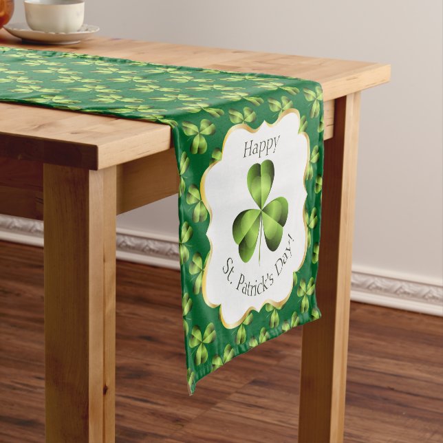 Chemin De Table Court Graphique shamrock à trois feuilles (In Situ)