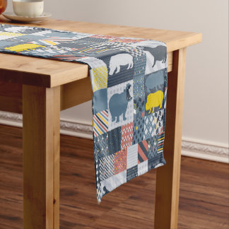 Chemin De Table Court Hippopotames