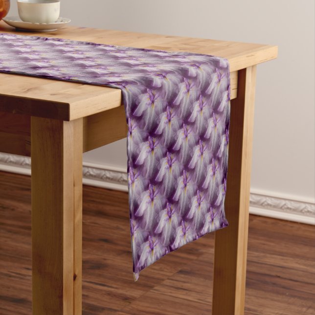 Chemin De Table Court Modèle floral d'Iris japonais violet (In Situ)