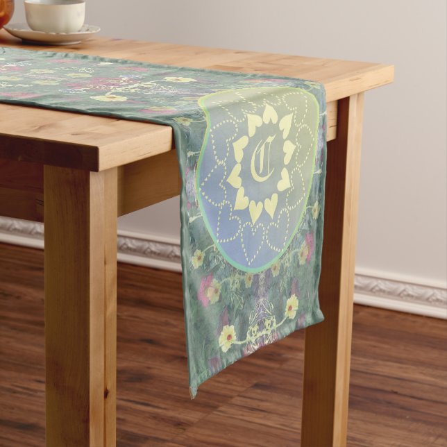 Chemin De Table Court Monogramme Mandala sur symétrie Fleur sauvage (In Situ)