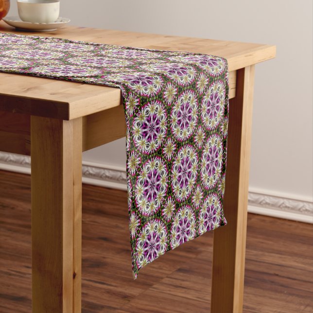 Chemin De Table Court Motif Abstrait Dahlia      (In Situ)