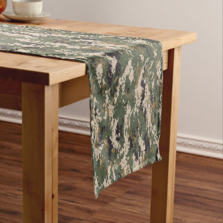 Chemin De Table Court Motif de camouflage numérique vert