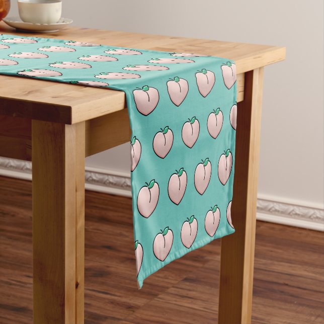 Chemin De Table Court Motif de pêche Cheeky sur Turquoise (In Situ)