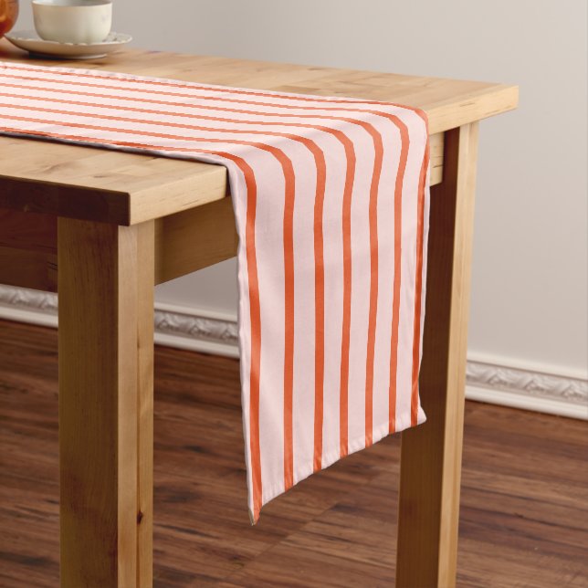 Chemin De Table Court Motif en bande rose et rouge (In Situ)