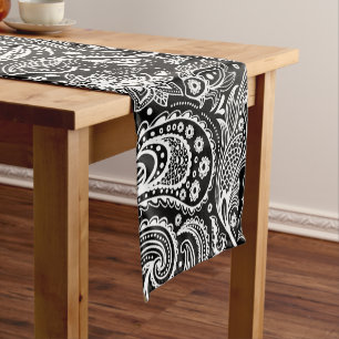 Chemin De Table Court Motif Floral Noir Et Blanc