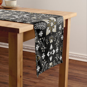 Chemin De Table Court Motif floral noir et blanc orné