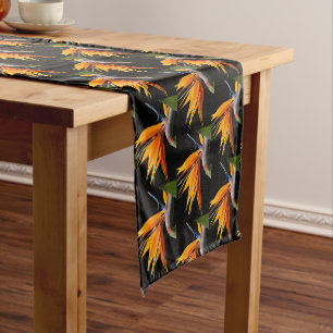 Chemin De Table Court Motif Plante Orange Bird of Paradise sur Noir