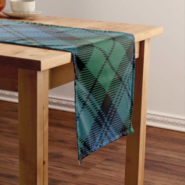 Chemin De Table Court Plaid Green Rustic Holiday Campbell Tartan (In Situ)