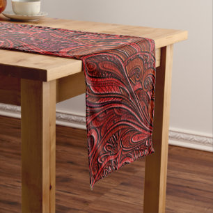 Chemin De Table Court Remous floral oriental élégant sur le cuir rouge