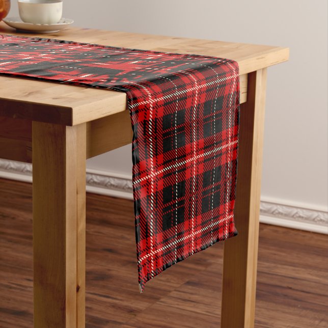Chemin De Table Court Rouge, Noir, Plaid Crème (In Situ)