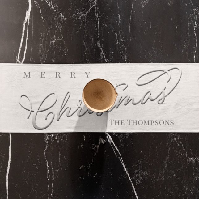 Chemin De Table Court Script de calligraphie d'argent Snowflake d'hiver  (Merry Christmas silver snowflake calligraphy script table runner)