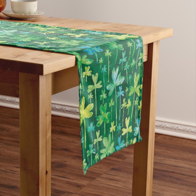 Chemin De Table Court Shamrocks St. Patrick's Day Dark Green (In Situ)