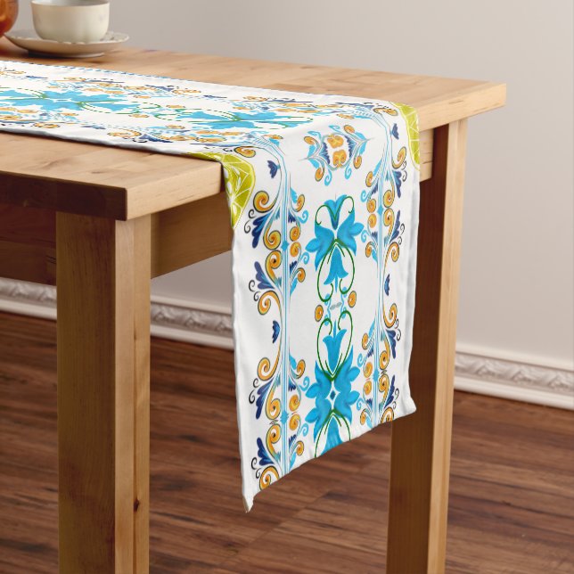Chemin De Table Court Sicilienne, style italien, majolica motif      (In Situ)